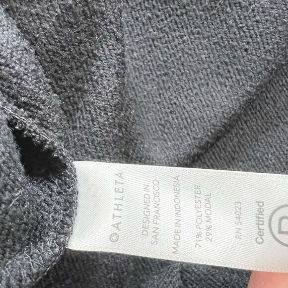 Athleta Tunic Top Womens Small Black Crew Cap Sleeve Long Side Slit Pullover - Picture 10 of 13
